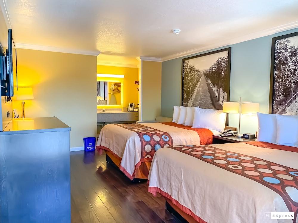 Super 8 by Wyndham Ukiah Hotel Bagian luar foto